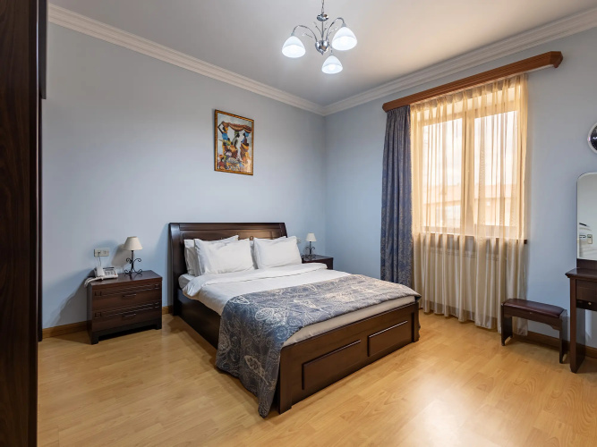 La Defense Yerevan Hotel