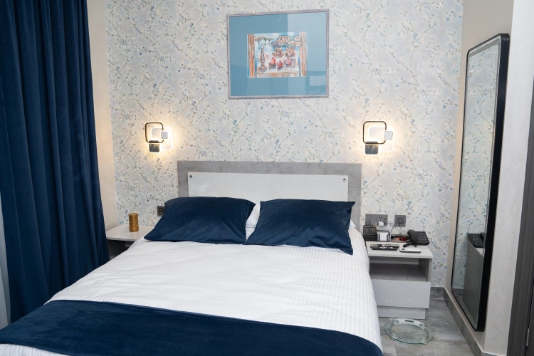 Comfort room with city view