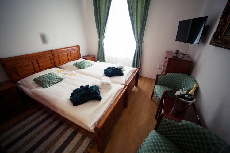 Standard Double room with view