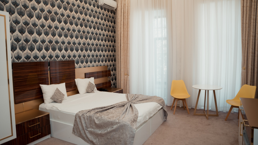 Superior Triple room