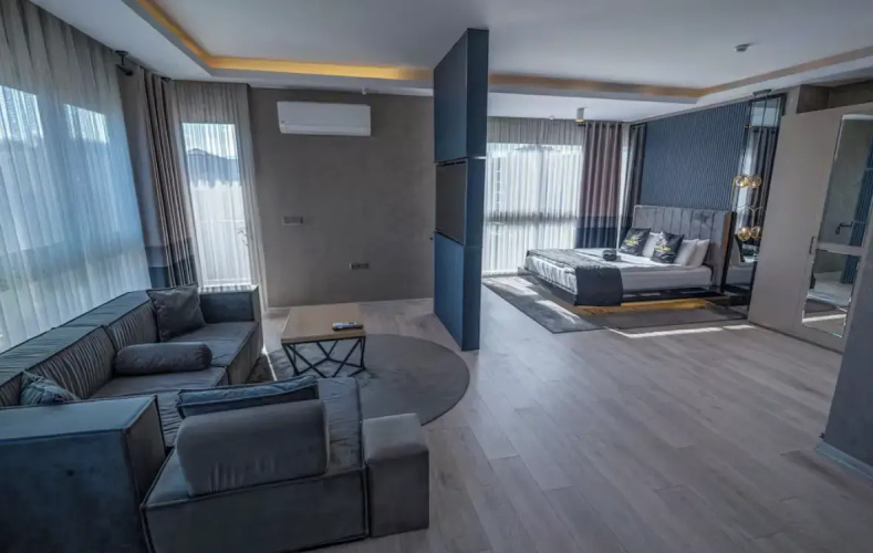 Double Club Suite