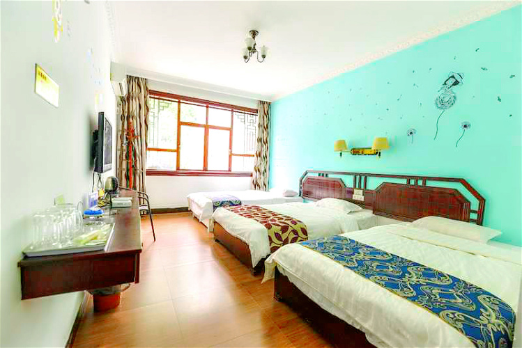 Standard Triple room