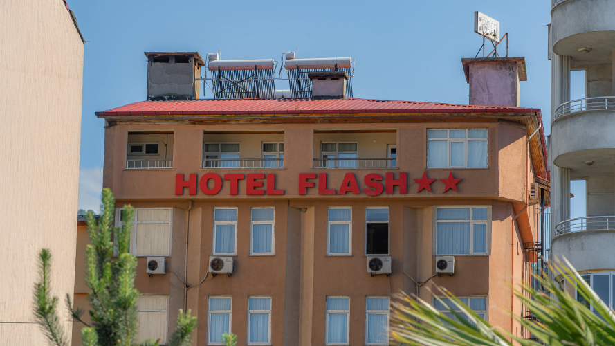 Flash Hotel
