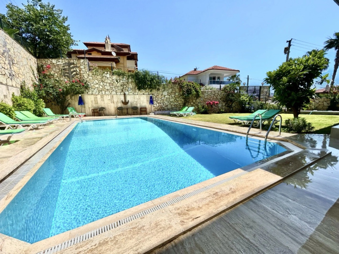 White Suites Icmeler - İçmeler