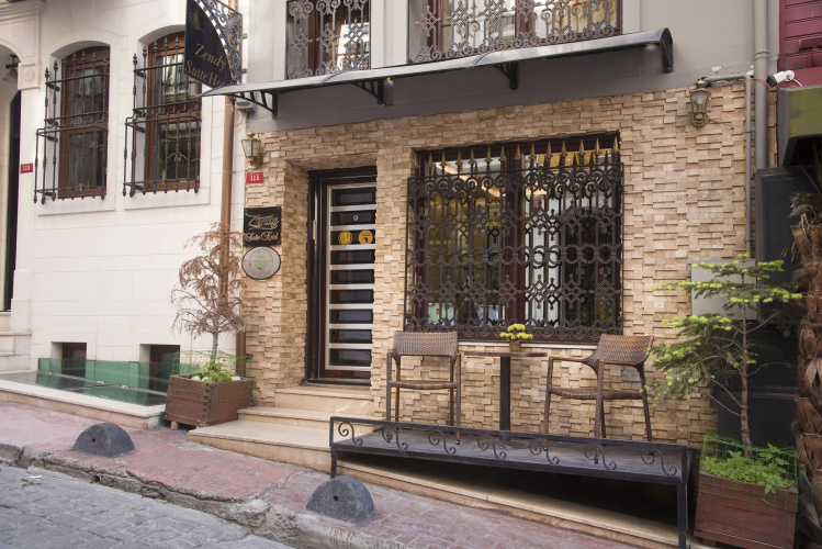 Zendy Suite Apart-Hotel