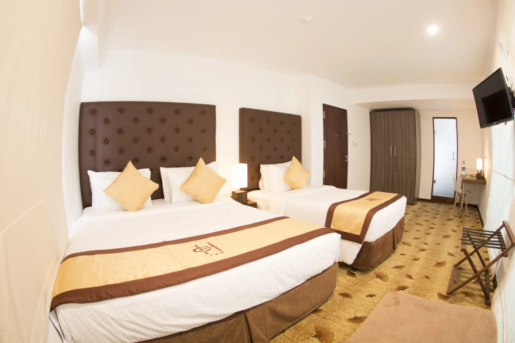 Standard Triple room