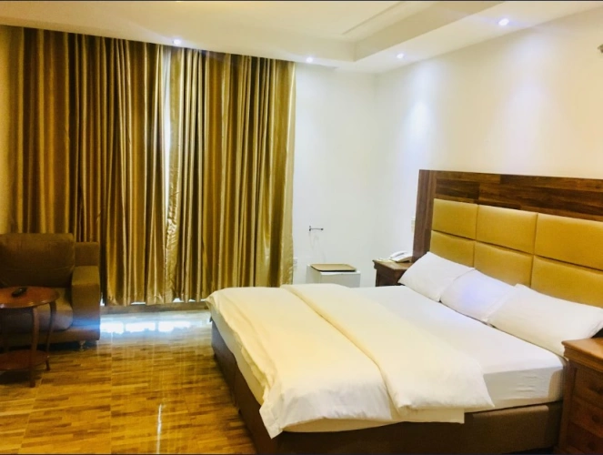 Executive Suite with city view