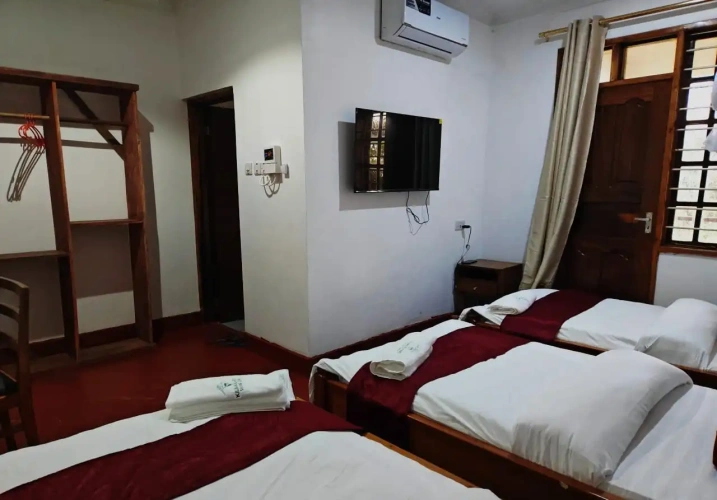 Standard Triple room with balcony