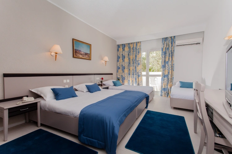 Standard Quintuple room
