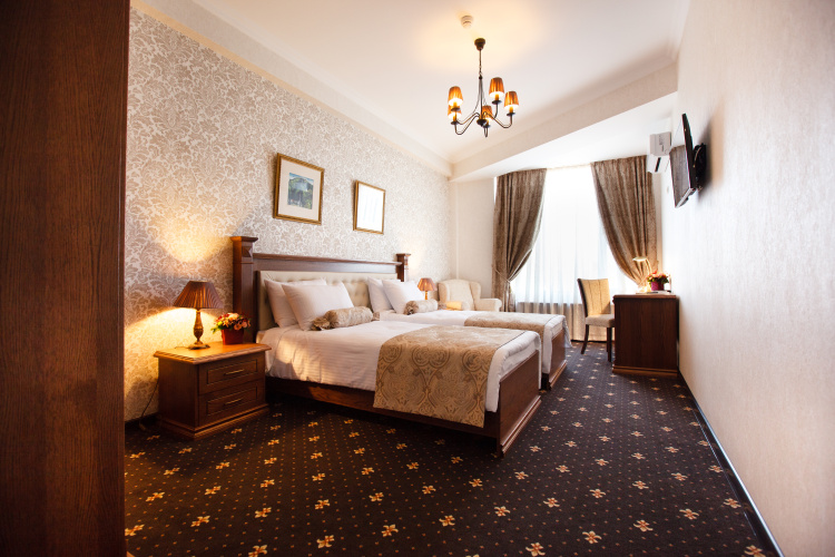 Standard Double room with balcony and with city view