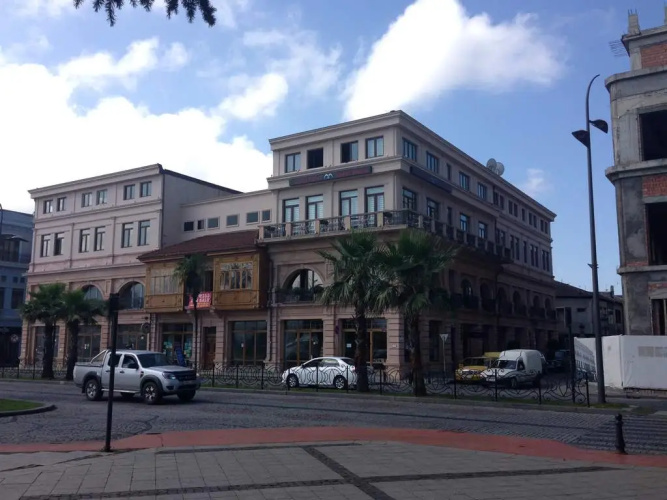 MONI Hotel
