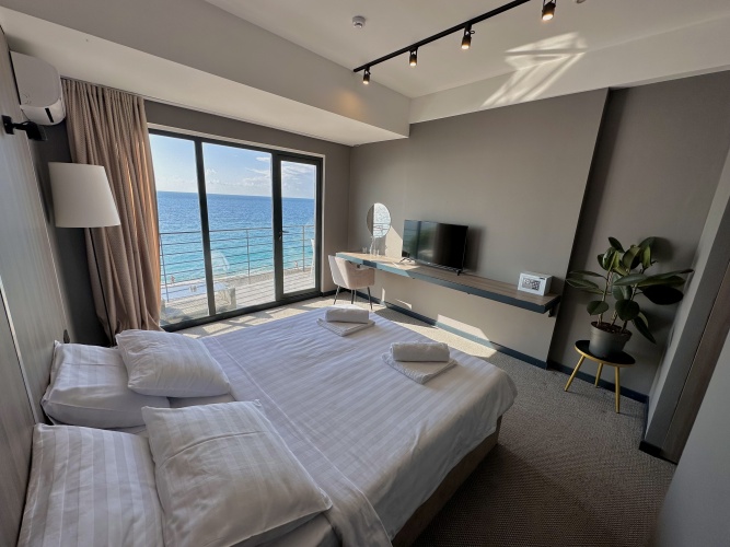 Standard Double room with balcony and with sea view