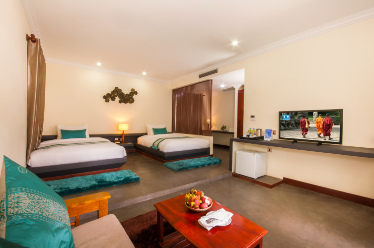Standard Twin room with balcony
