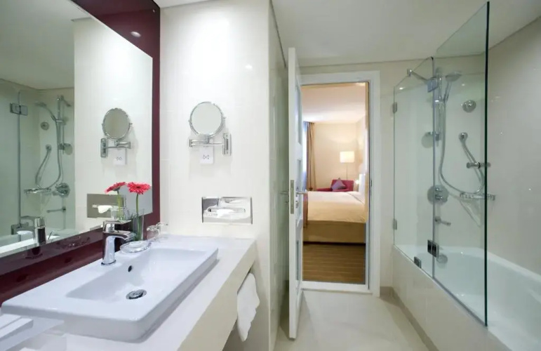 Holiday Inn Muscat Al Seeb by IHG Hotel