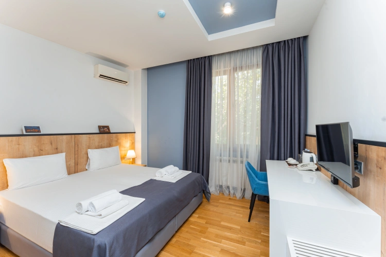 Deluxe room with courtyard view