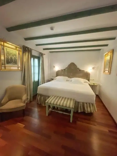 Classic room