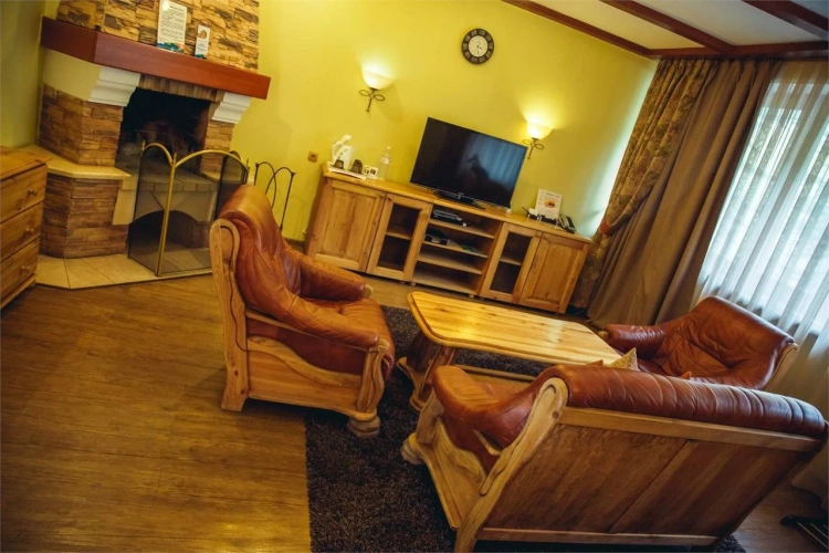 Double Suite with balcony and with courtyard view
