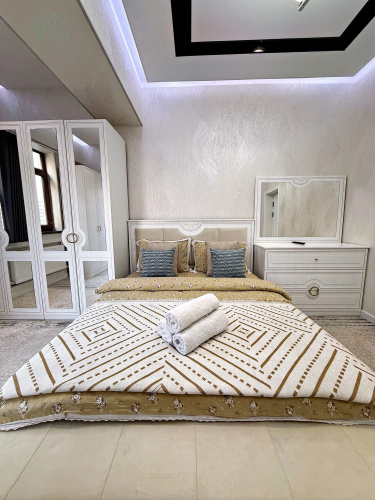 Zhiloy Kompleks Bobur Elit Flat
