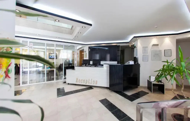 Hayat Hotel