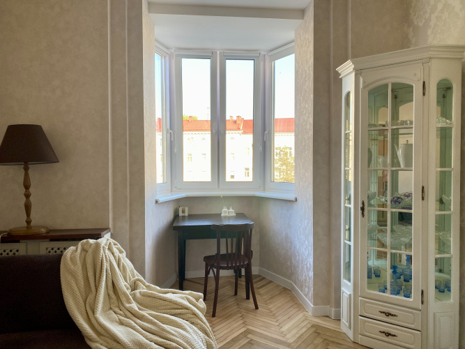 Na Myasnikova 78 Stalinka Flat