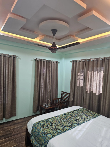 Riverwood Kokernag Hotel