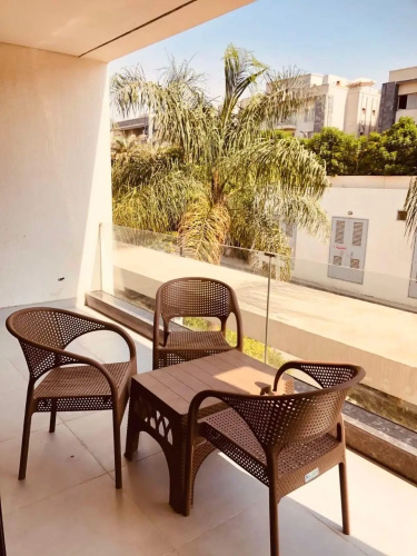 Spacious 2 Bedroom apartment with stunning views