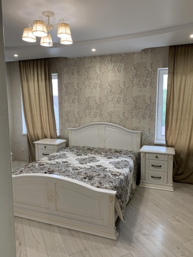 4 Bedrooms Cottage