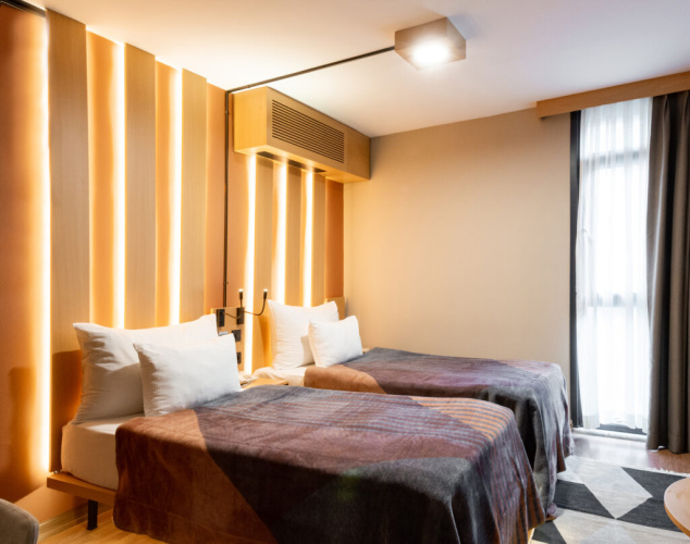 Standard Twin room with city view