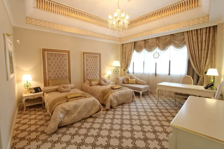 Standard Twin room with city view