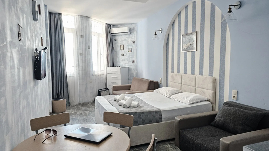 727 na beregu Chernogo morya Flat