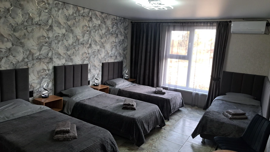 Standard Quadruple room with view