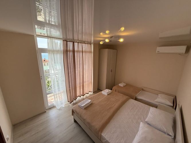 Nacharianoff Guest House