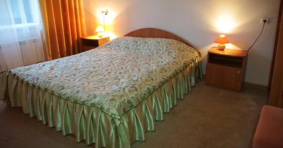 Фотография номера базы отдыха Жарки