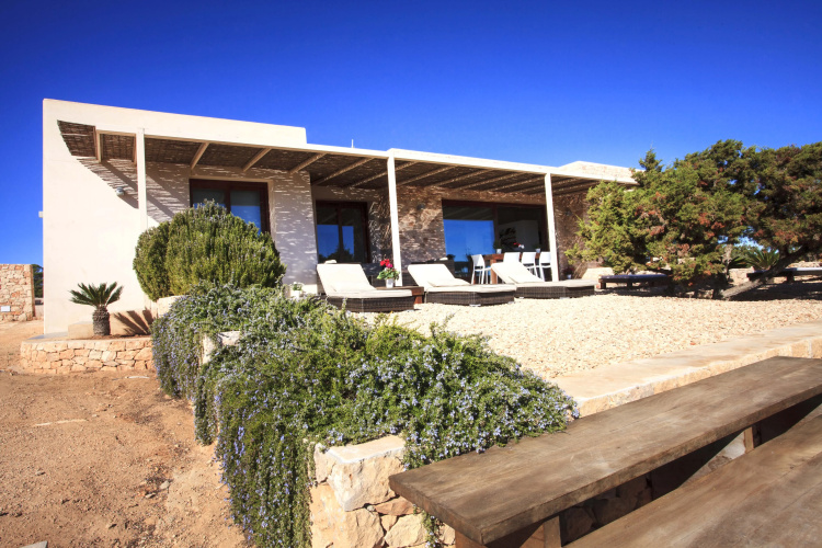 Romero Villa
