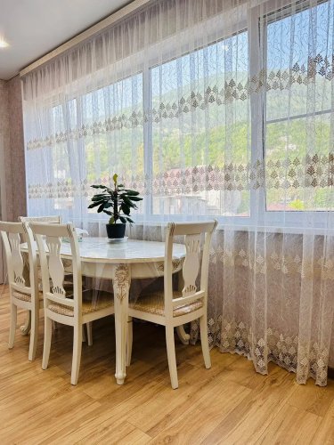 V Tsentre Goroda Gagra Abazgaa 55/4 Flat