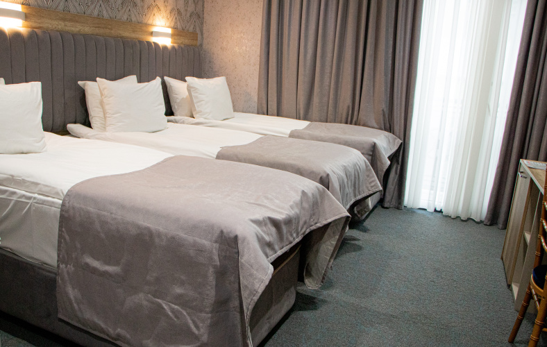 Superior Triple room with city view