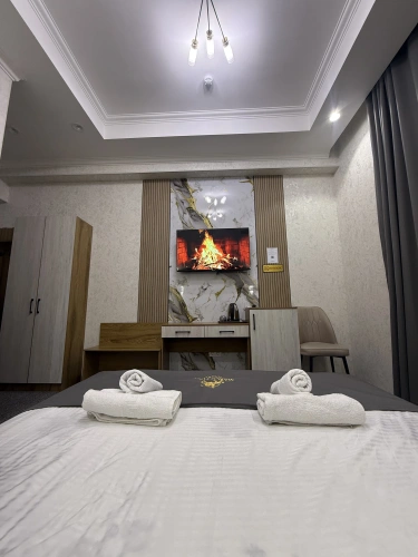 Deluxe Family room with garden view