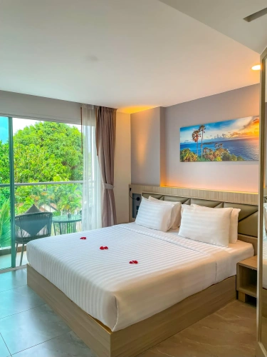 Deluxe Double room with balcony and with city view