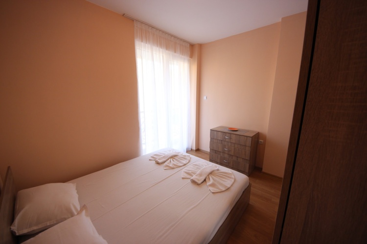 1 Bedroom Apartment with balcony
