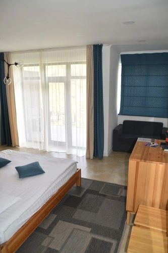 Standard Triple room with balcony