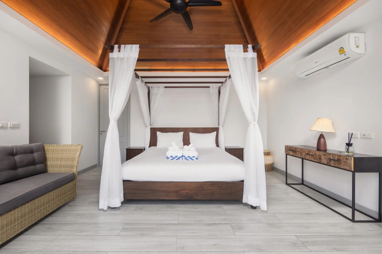 Mauri Modern 3BR with Private Pool Villa