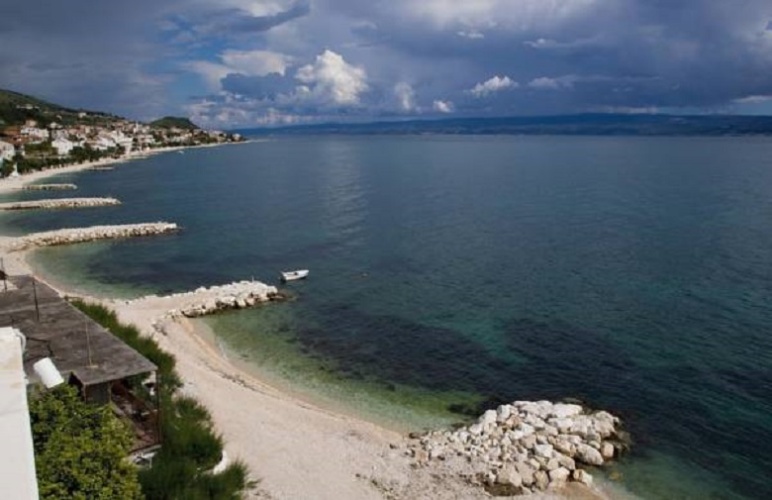 1 Bedroom Apartment with balcony and with view