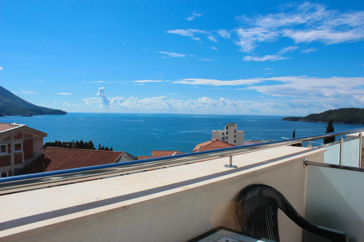 Mila & Aleksandr ApartmentsOver view