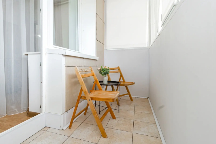 V Tsentre Goroda Ryadom S Bayterekom Apartments