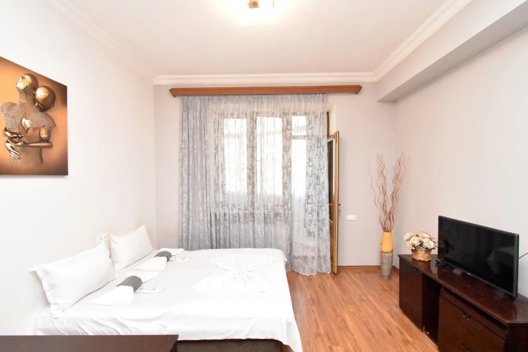 Argishti 15 Kv 65/1 Apartments