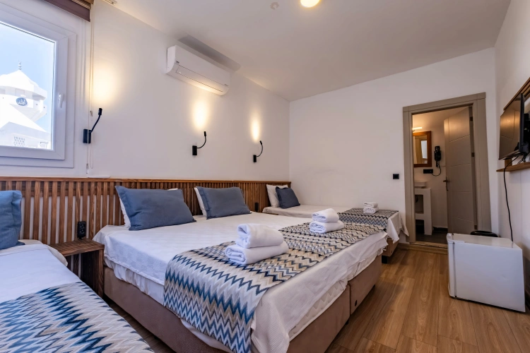 Standard Quadruple room