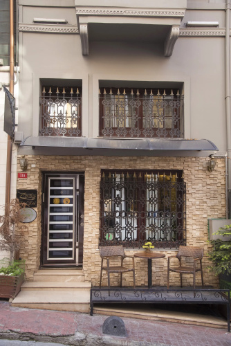 Zendy Suite Apart-Hotel