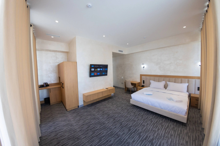 Velnora Hotel