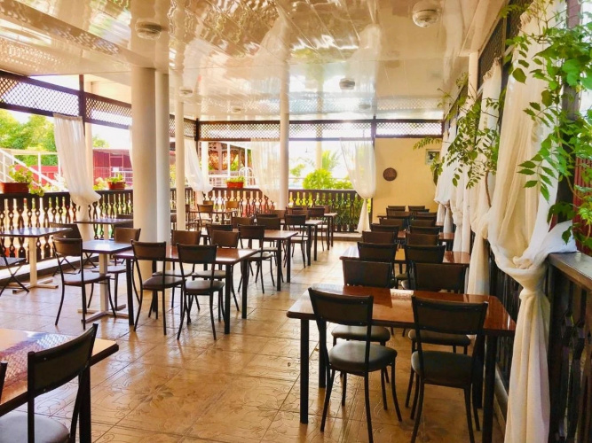 Kristal Hotel