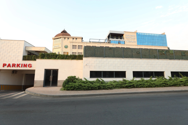 Venice Complex Hotel